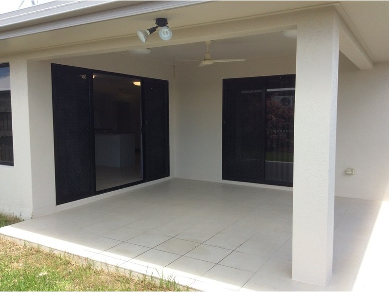 2/45 Margaret Ellen Drive, Kelso QLD 4815