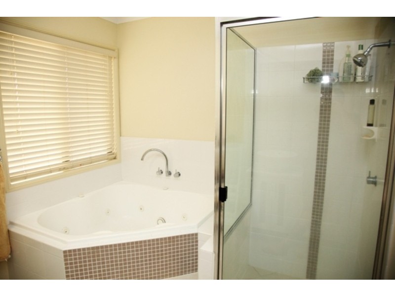 10 Constable Court, Kirwan QLD 4817