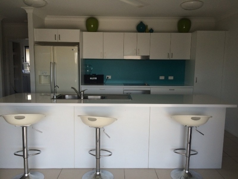 1 Masthead Avenue, Burdell QLD 4818