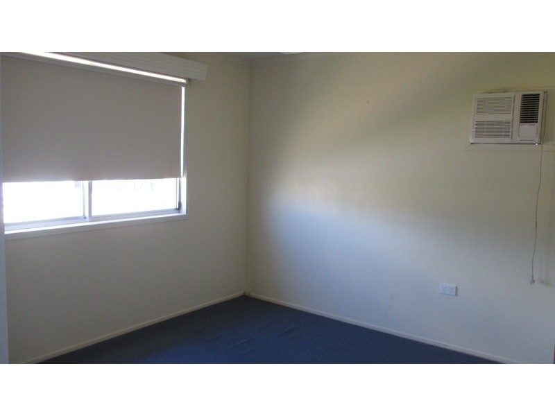 2  Hart Street, Kirwan QLD 4817
