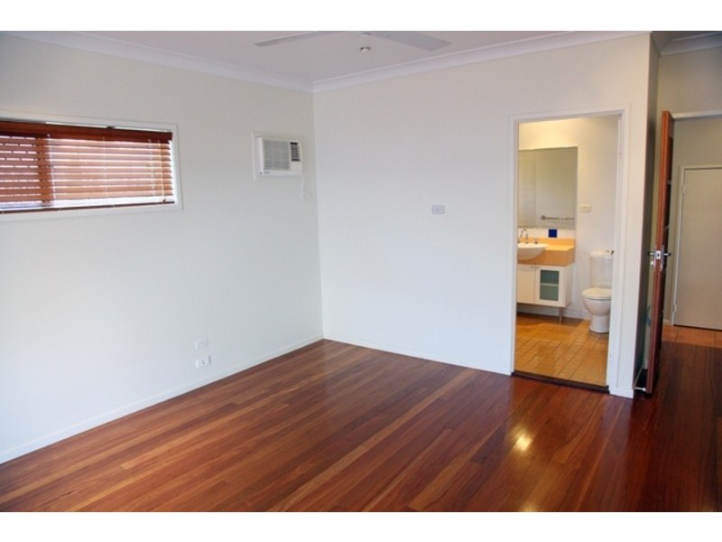 11  St Pauls Court, Mount Louisa QLD 4814