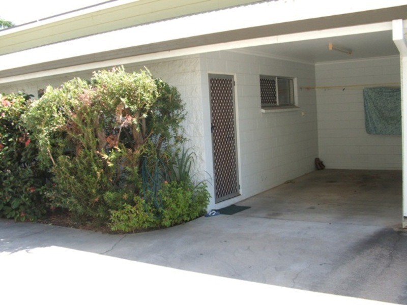 2/58 Cook Street, North Ward QLD 4810