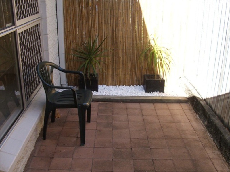 2/58 Cook Street, North Ward QLD 4810