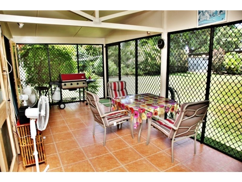 2 Lagoon Crescent, Saunders Beach QLD 4818