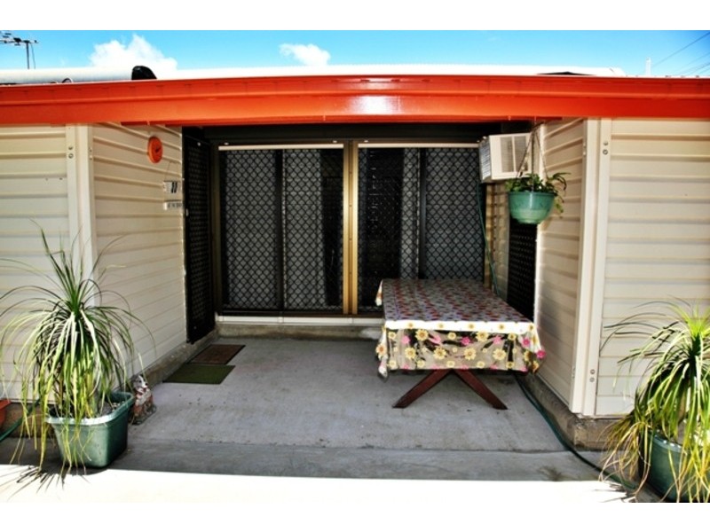 2 Lagoon Crescent, Saunders Beach QLD 4818