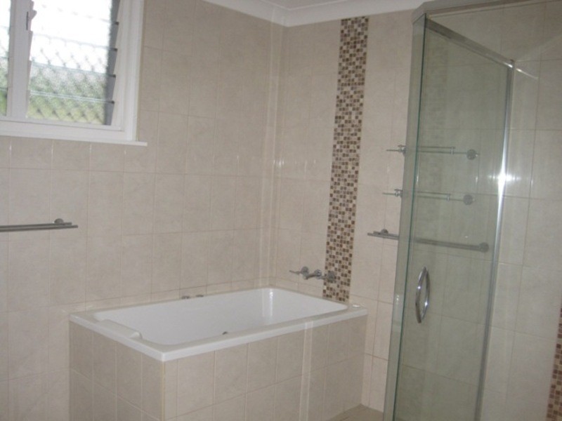 8 Sallows Street, Pallarenda QLD 4810