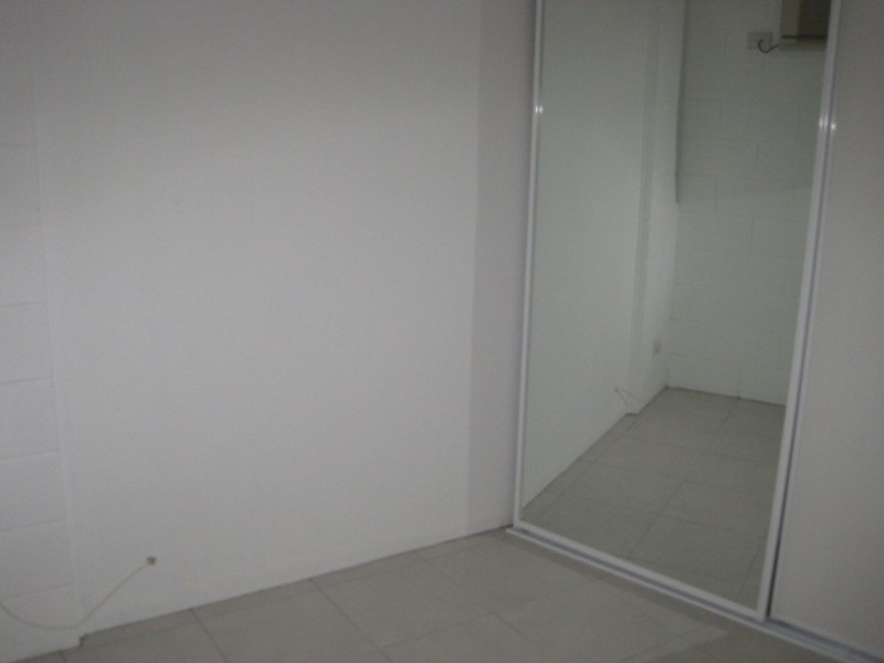 8 Sallows Street, Pallarenda QLD 4810