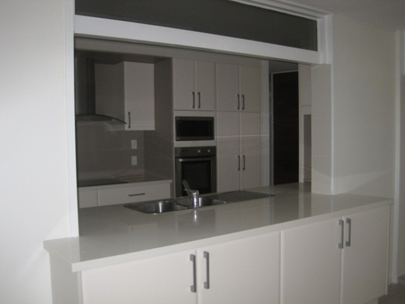 8 Sallows Street, Pallarenda QLD 4810