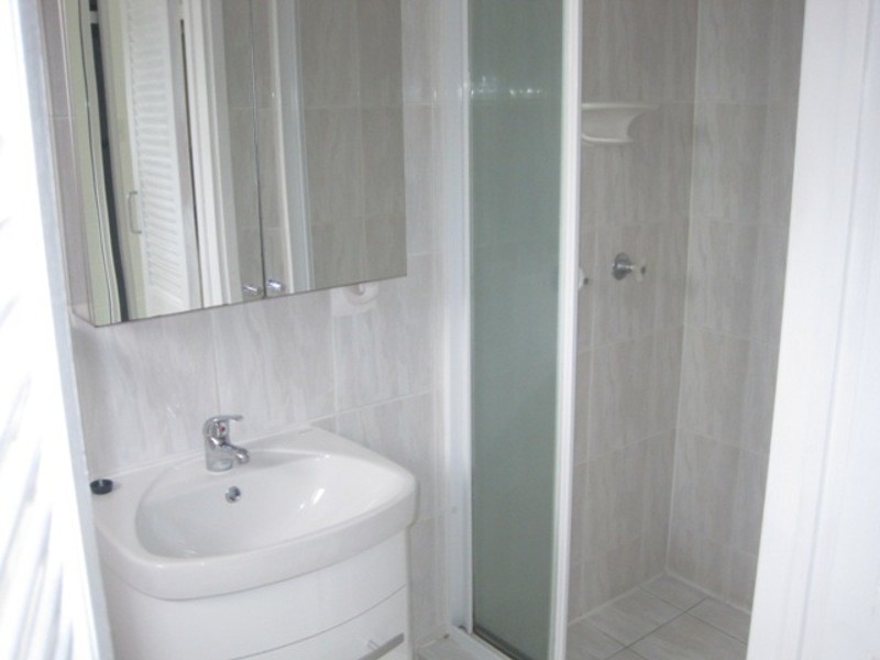 8 Sallows Street, Pallarenda QLD 4810