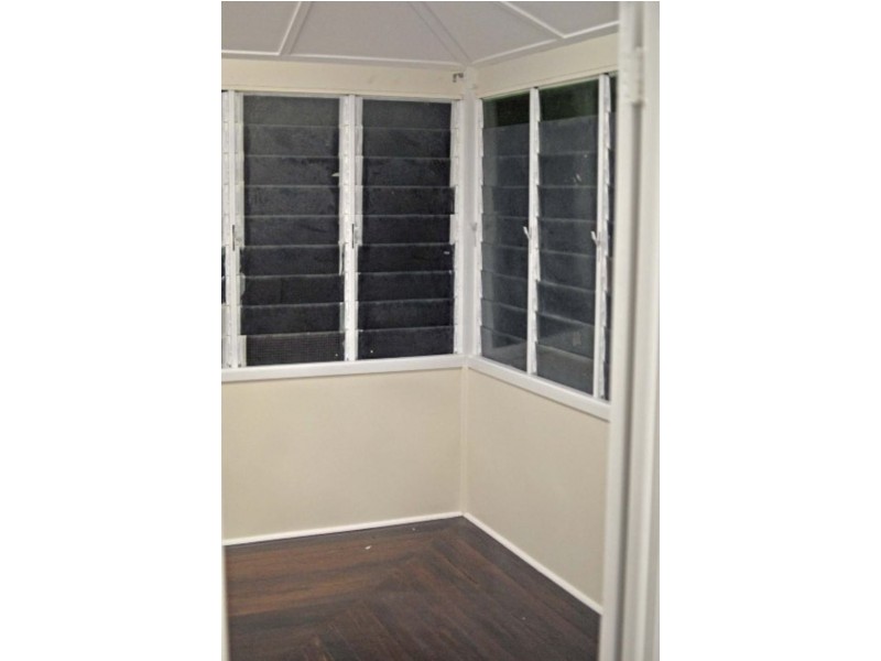 63 Tenth Avenue, Railway Estate QLD 4810