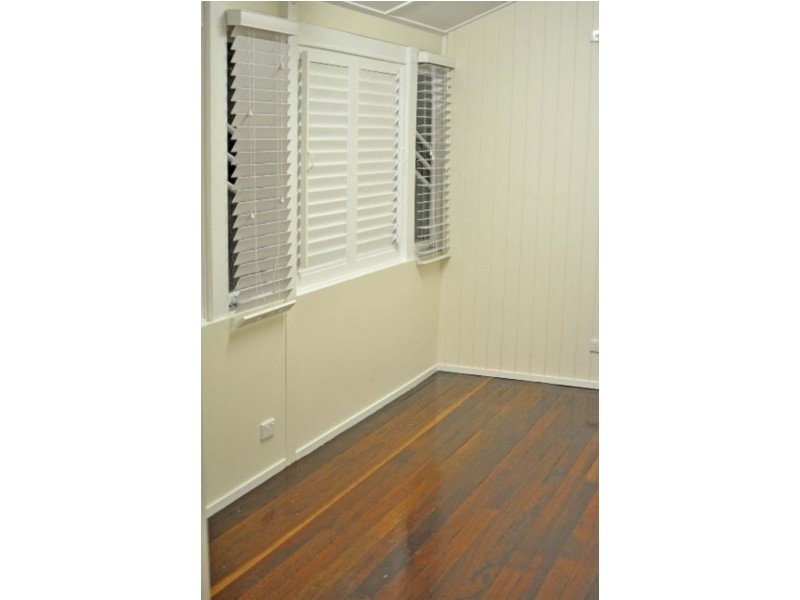 63 Tenth Avenue, Railway Estate QLD 4810