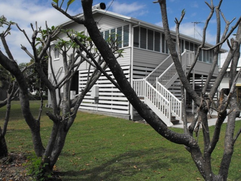 63 Tenth Avenue, Railway Estate QLD 4810