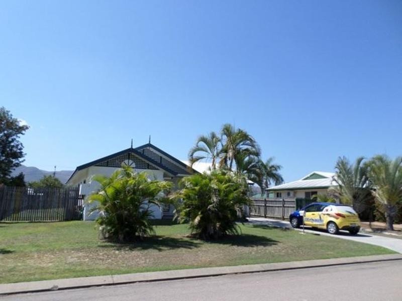 9  Raven Court, Kelso QLD 4815