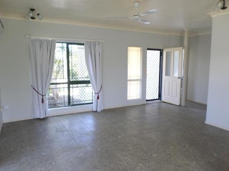 9  Raven Court, Kelso QLD 4815