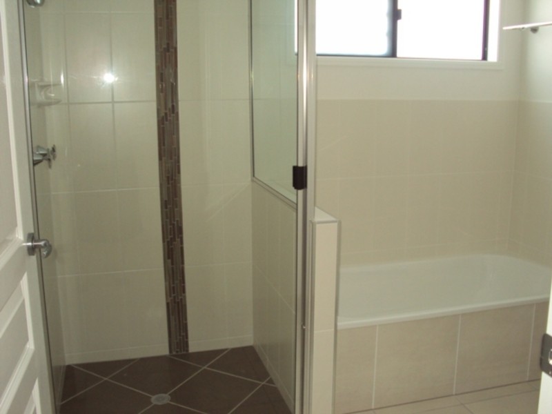 2 Sykes Close, Burdell QLD 4818