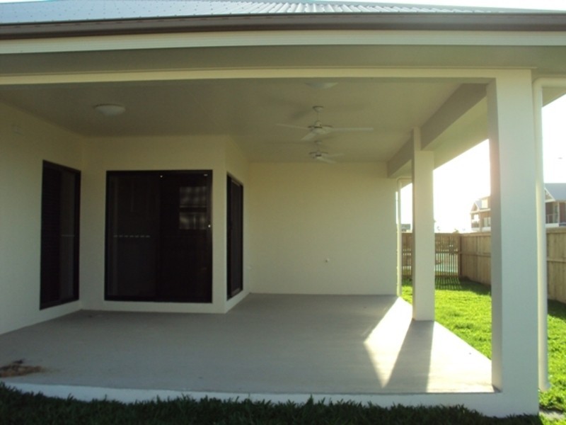 2 Sykes Close, Burdell QLD 4818