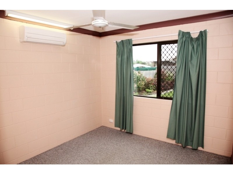 23  Amber Avenue, Rasmussen QLD 4815