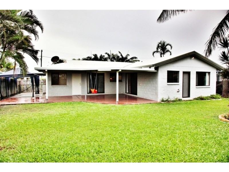 23  Amber Avenue, Rasmussen QLD 4815