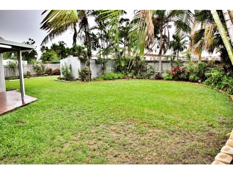 23  Amber Avenue, Rasmussen QLD 4815