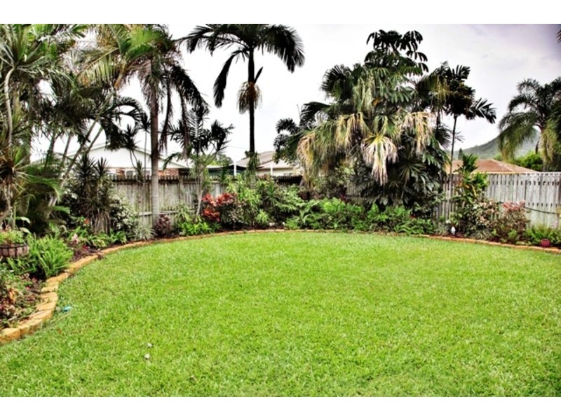23  Amber Avenue, Rasmussen QLD 4815