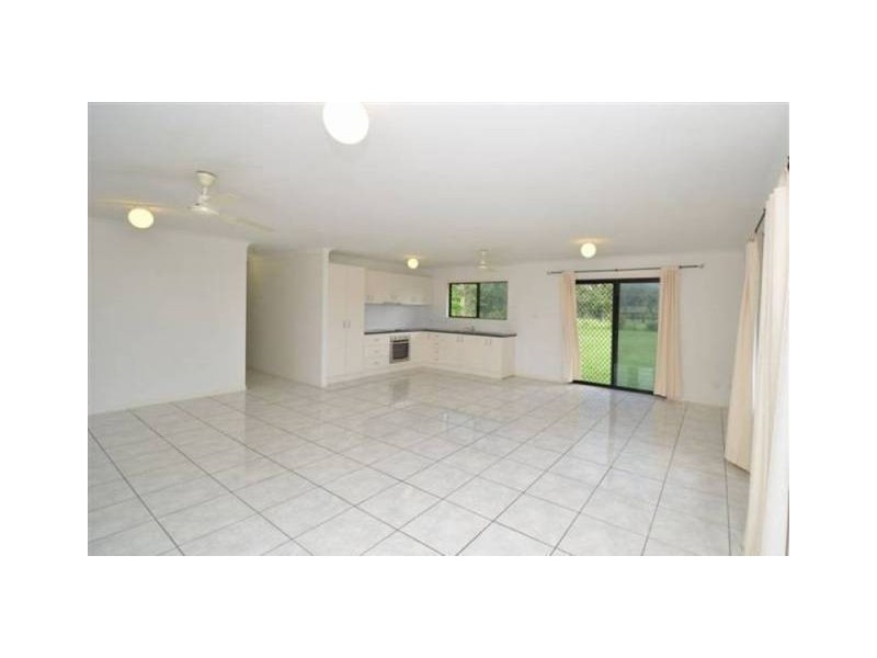 224 Valley Drive, Oak Valley QLD 4811