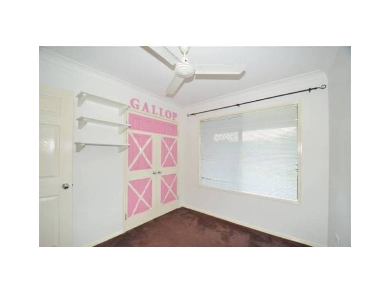 224 Valley Drive, Oak Valley QLD 4811