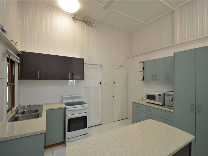 3 John Street, West End QLD 4810