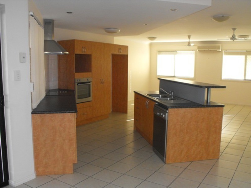 2 The Close, Idalia QLD 4811