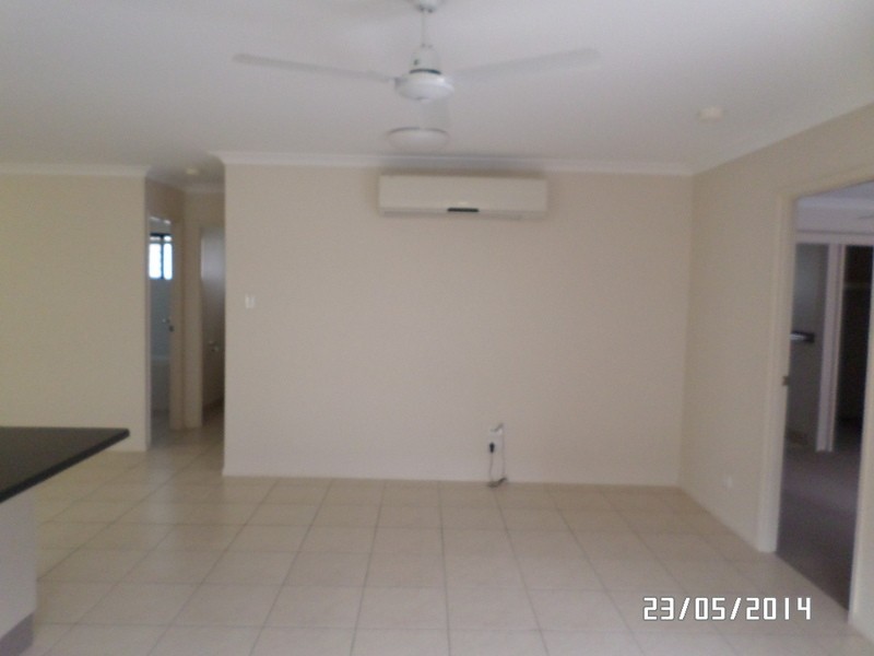 11 Parklands Drive, Mount Louisa QLD 4814