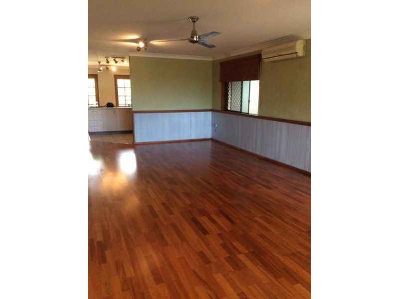 18 Emerald Street, Kirwan QLD 4817