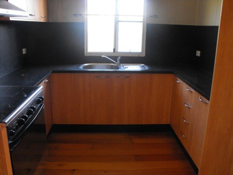 12 Parsons Street, Gulliver QLD 4812