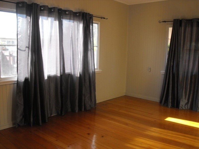 12 Parsons Street, Gulliver QLD 4812