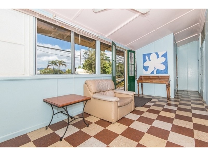 1-3 Garrick Street, West End QLD 4810