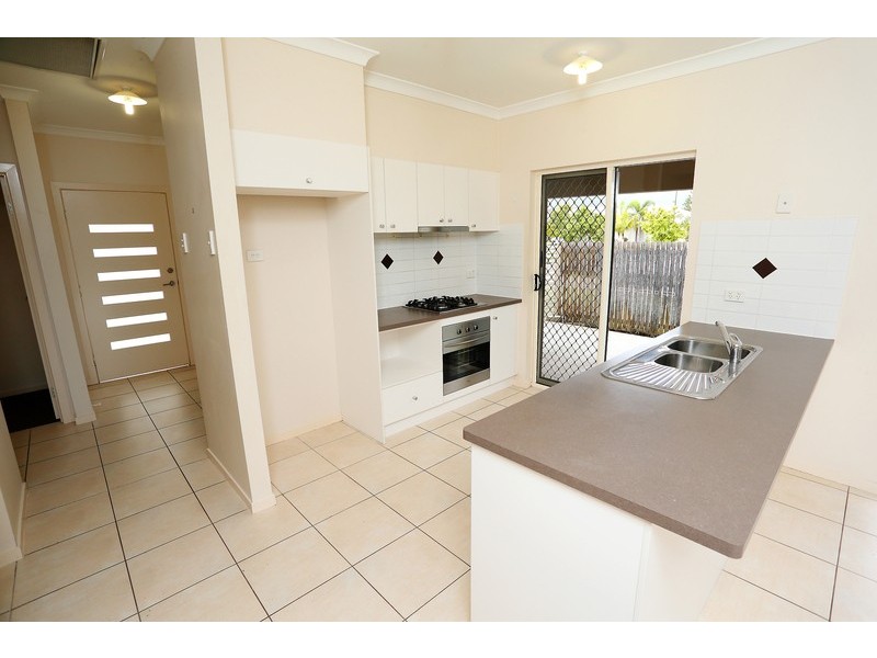 8 Derwent Circuit, Kelso QLD 4815