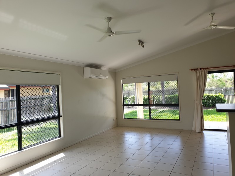 1 Calliandra Court, Mount Louisa QLD 4814