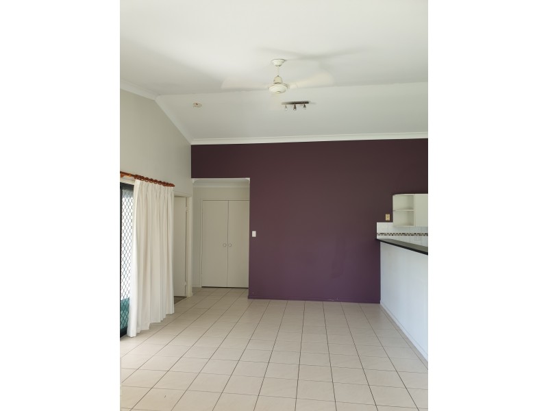 1 Calliandra Court, Mount Louisa QLD 4814