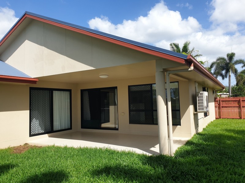 1 Calliandra Court, Mount Louisa QLD 4814