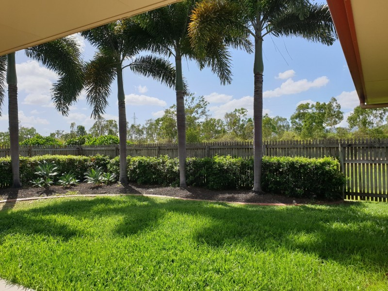 1 Calliandra Court, Mount Louisa QLD 4814