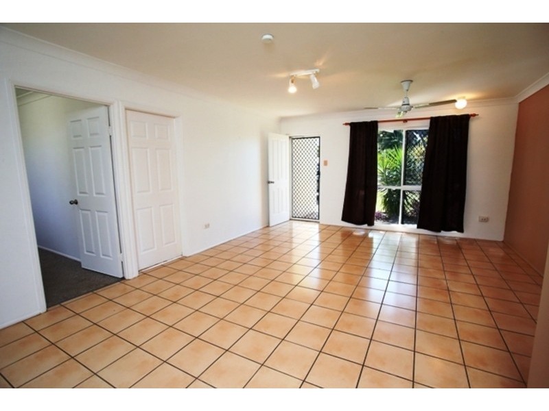 10 Amber Avenue, Rasmussen QLD 4815