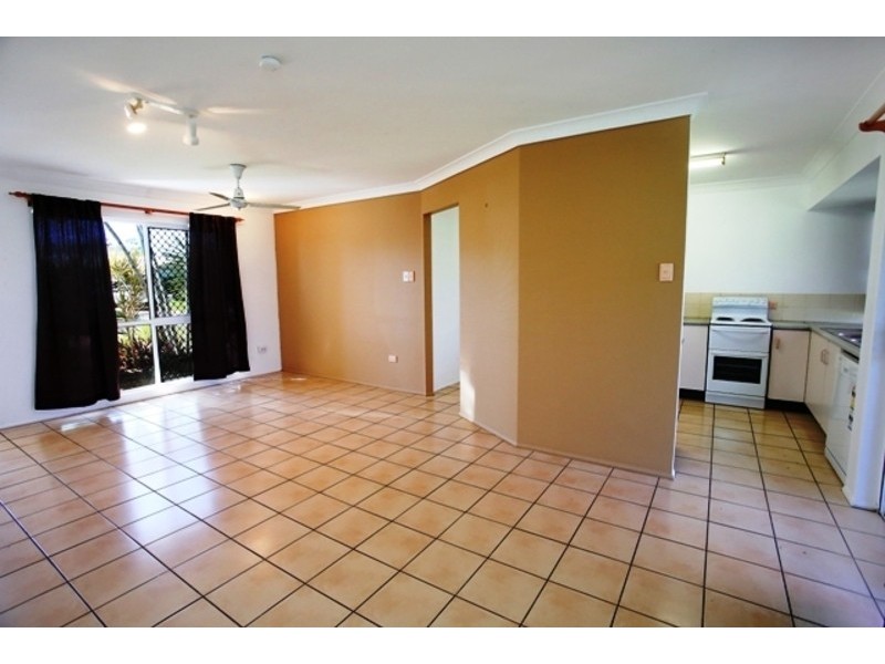 10 Amber Avenue, Rasmussen QLD 4815