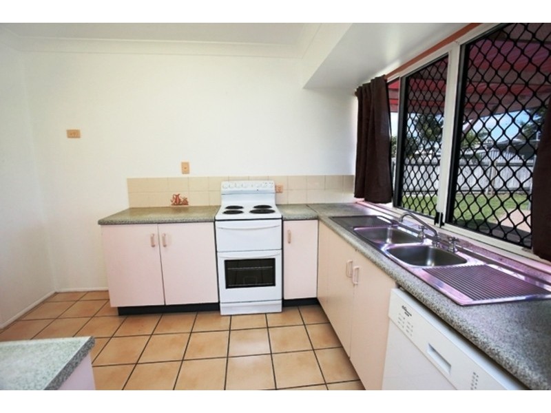 10 Amber Avenue, Rasmussen QLD 4815