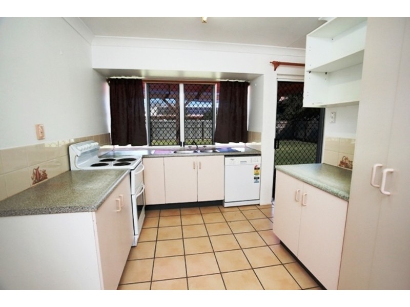 10 Amber Avenue, Rasmussen QLD 4815