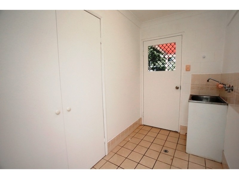 10 Amber Avenue, Rasmussen QLD 4815