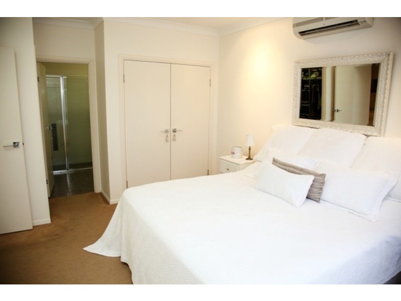 4 Canthium Court, Mount Louisa QLD 4814