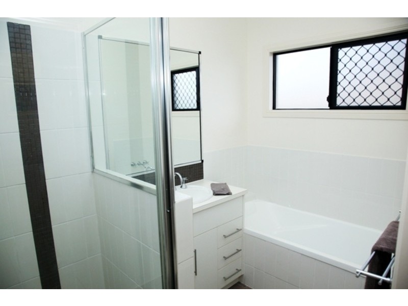 4 Canthium Court, Mount Louisa QLD 4814