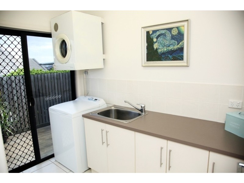 4 Canthium Court, Mount Louisa QLD 4814