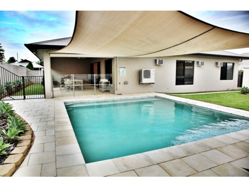 4 Canthium Court, Mount Louisa QLD 4814