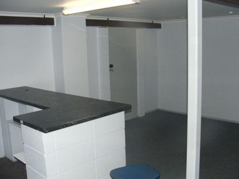 * Bundock Street, Belgian Gardens QLD 4810