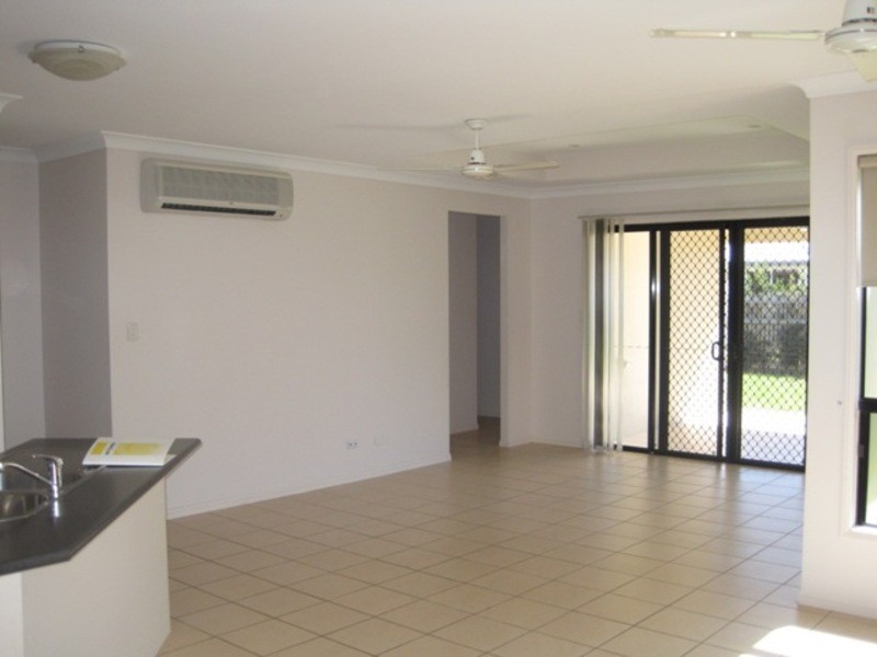 21 Sheerwater Parade, Douglas QLD 4814