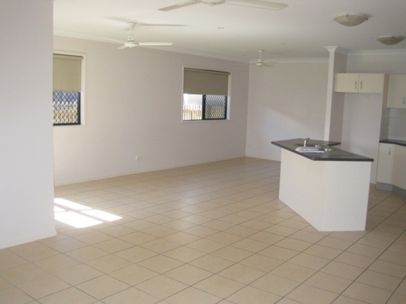 21 Sheerwater Parade, Douglas QLD 4814